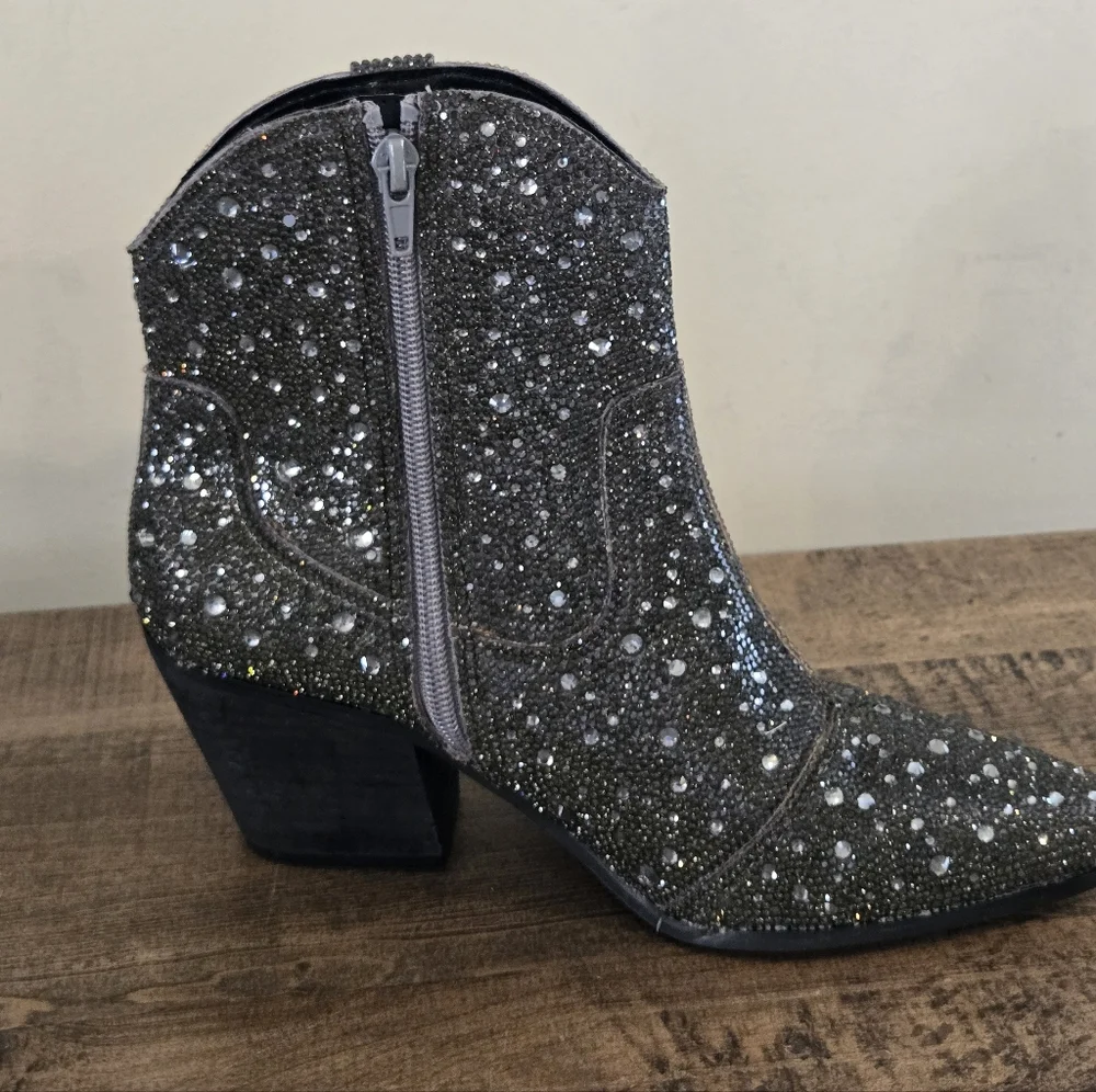 Matisse Shayne Rhinestone Green Ankle Booties Womens Size 7